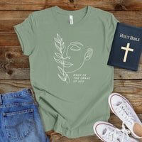a t - shirt with a picture of a woman's face on it